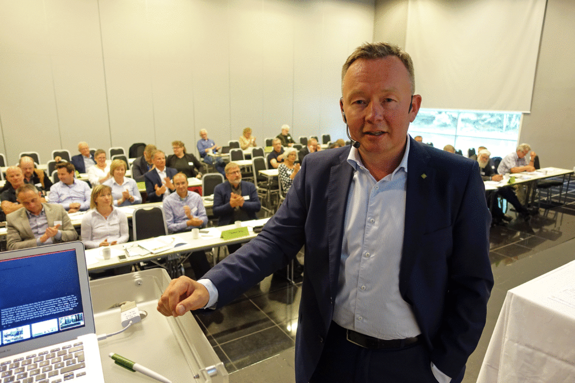 Olav A. Veum talte til årsmøtet i Norges Skogeierforbund. 