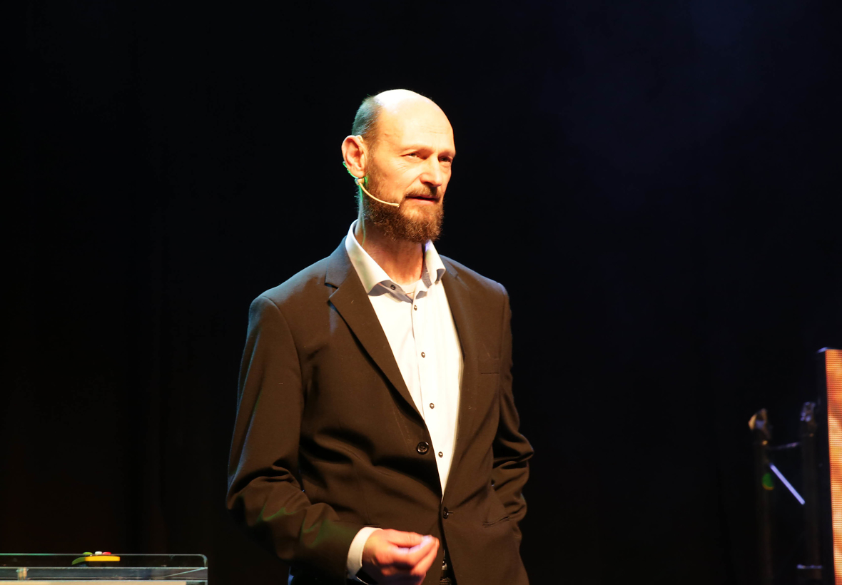 Rolf Røtnes er daglig leder i Samfunnsøkonomisk analyse.